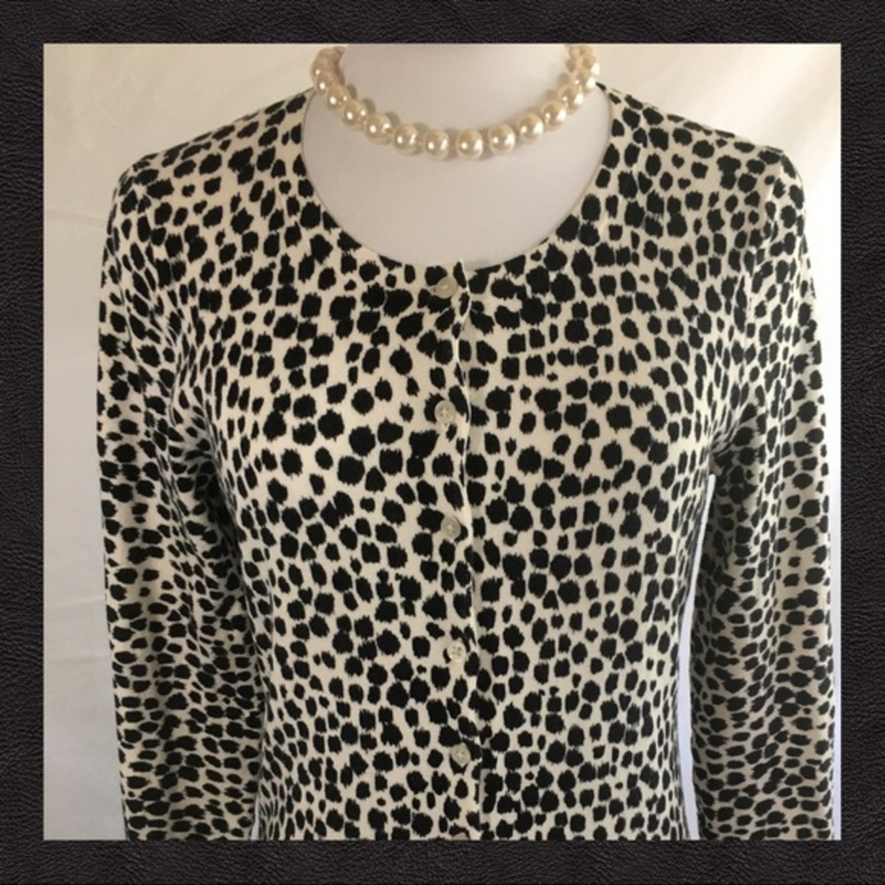 Old Navy Cardigan SZ S Snow Leopard Print